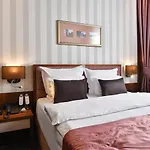 Heritage Krone Szálloda 4*