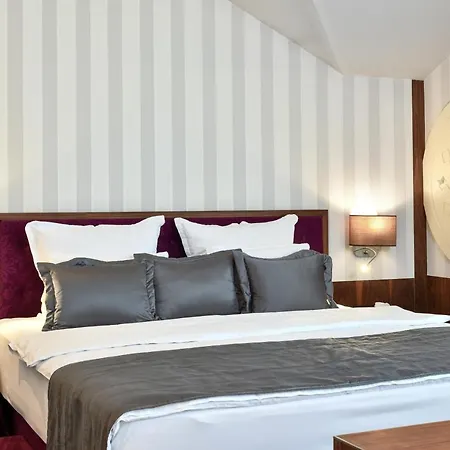 Heritage Krone Hotel 4*