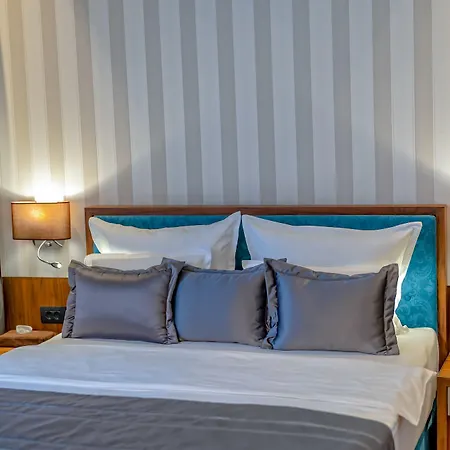 Heritage Krone Szálloda 4*