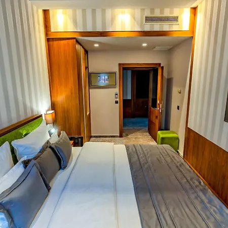 Heritage Krone Szálloda 4*