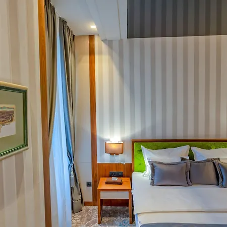 Heritage Hotel Krone Hotel 4*