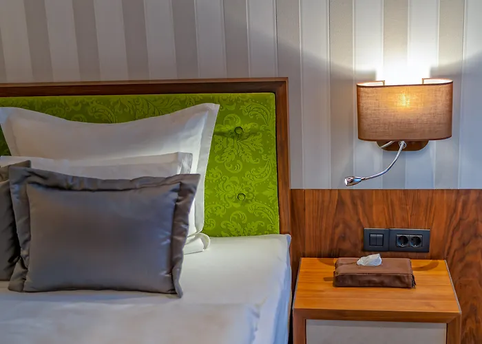 Heritage Hotel Krone 4*